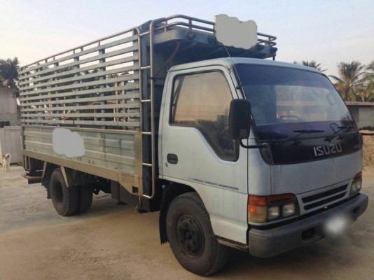 รถอีซูซุ  6  ล้อ รั้ว  ( ไม่ดั้ม )  120 แรงม้า. ปี 42  ( ฝาขาว )   สนใจติดต่อ 081 - 6079515