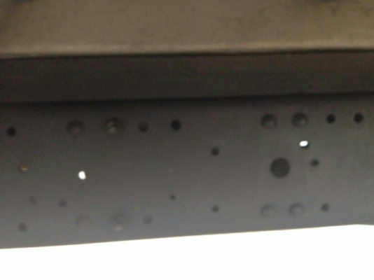 รถอีซูซุ  6  ล้อ รั้ว  ( ไม่ดั้ม )  120 แรงม้า. ปี 42  ( ฝาขาว )   สนใจติดต่อ 081 - 6079515