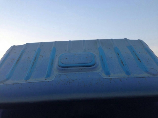 รถอีซูซุ  6  ล้อ รั้ว  ( ไม่ดั้ม )  120 แรงม้า. ปี 42  ( ฝาขาว )   สนใจติดต่อ 081 - 6079515