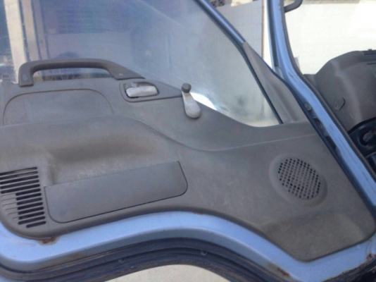 รถอีซูซุ  6  ล้อ รั้ว  ( ไม่ดั้ม )  120 แรงม้า. ปี 42  ( ฝาขาว )   สนใจติดต่อ 081 - 6079515