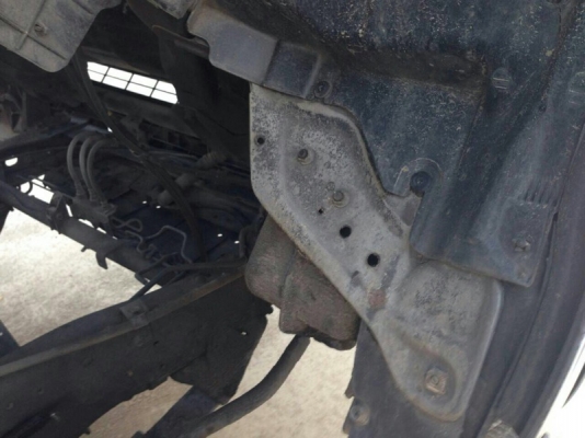 รถอีซูซุ  6  ล้อ รั้ว  ( ไม่ดั้ม )  120 แรงม้า. ปี 42  ( ฝาขาว )   สนใจติดต่อ 081 - 6079515