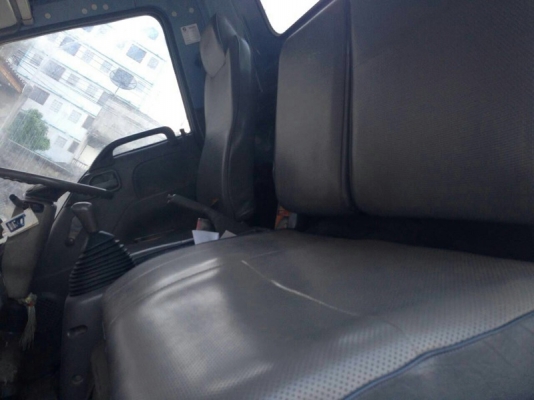 รถอีซูซุ  6  ล้อ รั้ว  ( ไม่ดั้ม )  120 แรงม้า. ปี 42  ( ฝาขาว )   สนใจติดต่อ 081 - 6079515