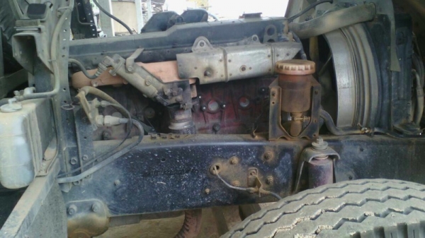 รถอีซูซุ  6 ล้อดั้ม 195 แรงม้า. ปี 40   สนใจติดต่อ 081 - 6079515