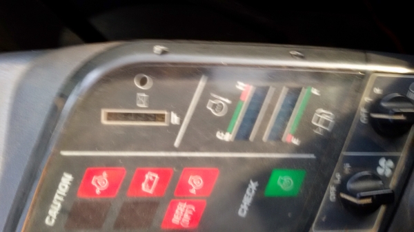 ขาย komatsu pc 30-7e สภาพสวย พร้อมใช่้งาน ช่วงล่างเต็ม