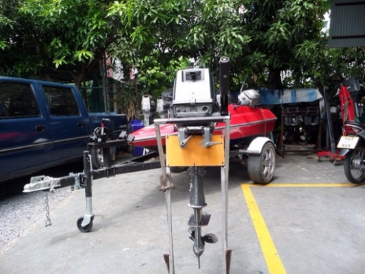 .ขาย เครื่องเรือ SUZUKI 6 แรง 2 จังหวะ นำเข้าจากญี่ปุ่น .เครื่องติดเดินดี น้ำออกปกติ ราคา 18000