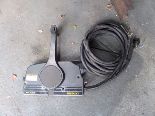 ขาย เครื่องเรือ SUZUKI 65 แรง พร้อมคอนโทรลนำเข้าจากญี่ปุ่น เครื่องเดินดี ติดง่าย ราคา 65,000