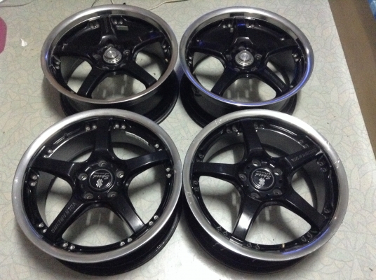 แม็ก Volhขอบ 17