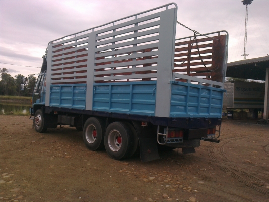 ขายรถ 10 ล้อ  กระบะเหล็กสวย ๆ ราคา 780000 บาท