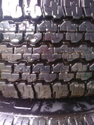 ขายยางป่าวบิดโตน205R16ป้่ายแดงมี16เส้นขาย4เส้น5500บาท ขายยางป่าวบิดโตน205R16ป้่ายแดงมี16เส้นขาย4เส้น5500บาท