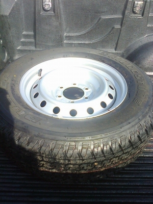 ล้อกะทะออนนิวอีซุซุพร้อมยางบิดโตน24570R16HTดูเลอร์689ใหม่