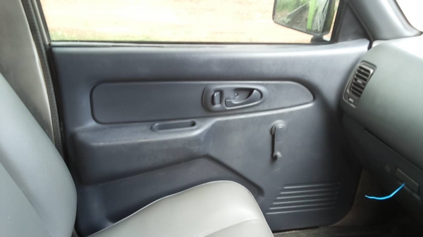 **108,000 บ.ต่อรอง**ขายกระบะตอนเดียว MITSU L200 STRADA 2.5 SINGLECAB ปี39/96 เครื่องเดิมเกียร์เดิม แห้งดี แรงดี เกียร์ดีเข้าง่ายไม่หลุด ช่วงล่างดีไม่ส่าย คัสซีสวยเดิมๆ ไม่ปะไม่ดาม กระบะพื้นเก็บมาแล้ว หน้า-หลังไม่เคยชนหนัก ภายในเก๋งดีคอนโซลดี พ.ธรรมดา แอร์