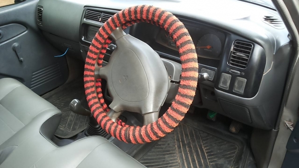 **108,000 บ.ต่อรอง**ขายกระบะตอนเดียว MITSU L200 STRADA 2.5 SINGLECAB ปี39/96 เครื่องเดิมเกียร์เดิม แห้งดี แรงดี เกียร์ดีเข้าง่ายไม่หลุด ช่วงล่างดีไม่ส่าย คัสซีสวยเดิมๆ ไม่ปะไม่ดาม กระบะพื้นเก็บมาแล้ว หน้า-หลังไม่เคยชนหนัก ภายในเก๋งดีคอนโซลดี พ.ธรรมดา แอร์