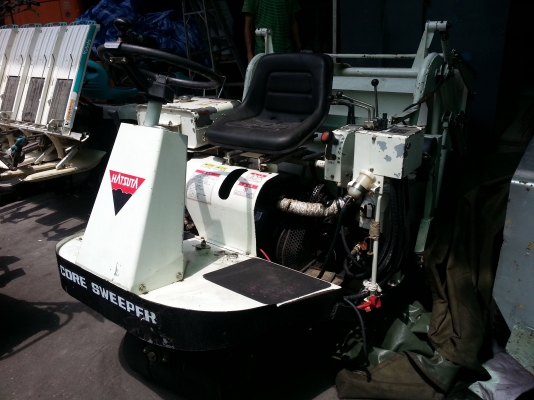 ขายรถเก็บหญ้านั่งขับระบบไฮโดรลิค