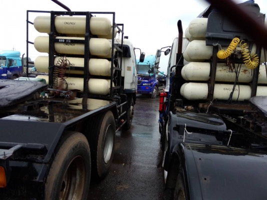 รถจอด วันที่ 19/08/57 ขายอีกแล้วครับ หัวลาก ไอ้หลง M6 ปี48 ติดแก๊ส สวยๆๆครับ จำนวน 5 คันพร้อมใช้เอกสารพร้อมโอนครับ