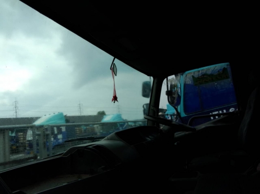 รถจอด วันที่ 19/08/57 ขายอีกแล้วครับ หัวลาก ไอ้หลง M6 ปี48 ติดแก๊ส สวยๆๆครับ จำนวน 5 คันพร้อมใช้เอกสารพร้อมโอนครับ