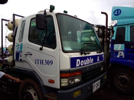 รถจอด วันที่ 19/08/57 ขายอีกแล้วครับ หัวลาก ไอ้หลง M6 ปี48 ติดแก๊ส สวยๆๆครับ จำนวน 5 คันพร้อมใช้เอกสารพร้อมโอนครับ