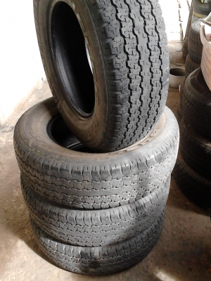 245/70R16 BRIDGE STONE DUELER H/T 840 มีชุด 4 เส้น  สวย ดอกเต็ม ไม่มีกินข้างทั้ง 4 เส้น  โทร.081-427-3941