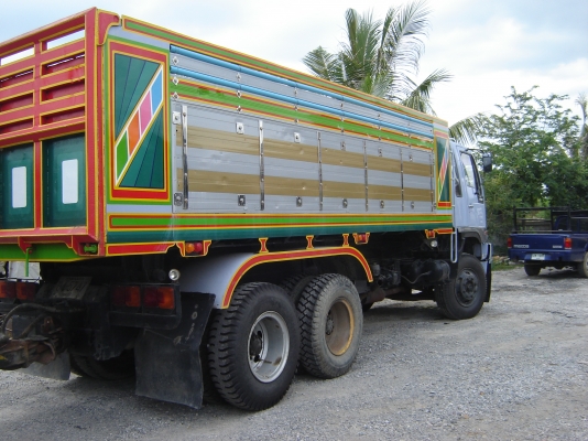 ขาย Hino 2 k  260 แรง ติดก๊าช 6 ใบ ราคา 1380000  บาท โทร 0892406621