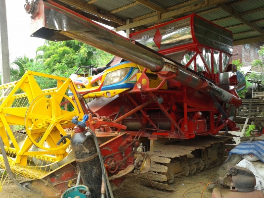 ขายรถเกี่ยวเกษตรพัฒนา รุ่นจ้าวช้างไวไฟ ปี50 ขายรถเกี่ยวเกษตรพัฒนา รุ่นจ้าวช้างไวไฟ ปี50