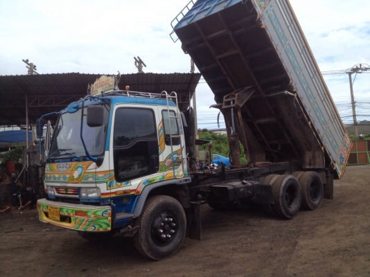 ขายรถ10ล้อดั๊มเครื่อง195แรงพร้อมใช้งาน