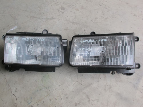 ขายโคมไฟหน้าอีซูซุมังกร TFR CAMEO RODEO ของแท้จากญี่ปุ่น