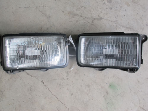 ขายโคมไฟหน้าอีซูซุมังกร TFR CAMEO RODEO ของแท้จากญี่ปุ่น