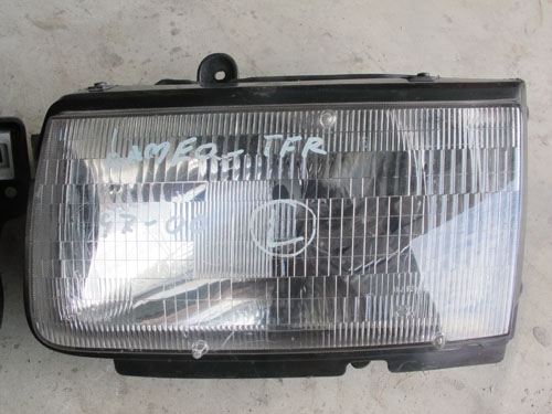 ขายโคมไฟหน้าอีซูซุมังกร TFR CAMEO RODEO ของแท้จากญี่ปุ่น