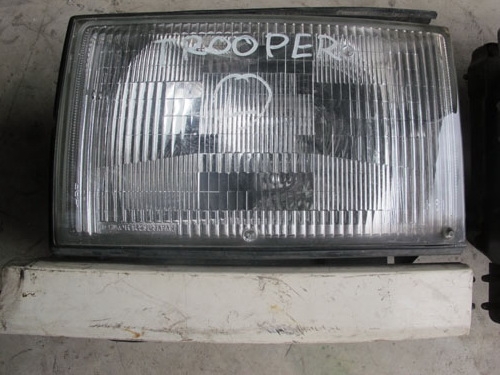 ขายโคมไฟหน้าอีซูซุ ทรูปเปอร์ของแท้จากญี่ปุ่น มีหลายคู่ครับ