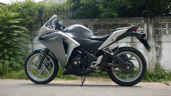 ทะเบียนสวย CBR 250ABS 2012 วิ่งน้อย ส่งฟรีทั่วไทย โอนฟรี ต่อรองได้