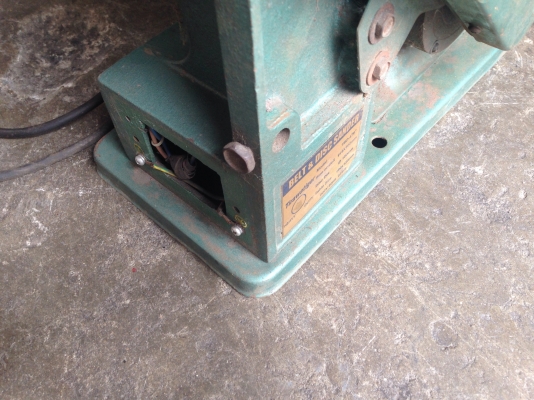 ขายเครื่องขัดกระดาษทราย ขนาดเล็ก สภาพดี อุปกรณ์ครบ( ต่อตรงไว้ไม่มีสวิทย์ )