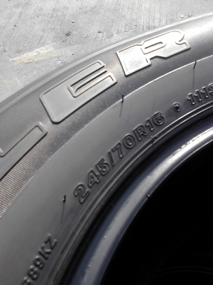 245/70R16 BRIDGE STONE DUELER H/T 689 มี ชุด 4  เส้น  โทร.081-427-3941
