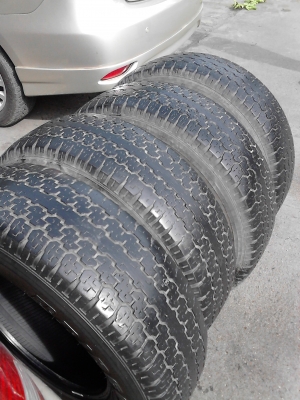 245/70R16 BRIDGE STONE DUELER H/T 689 มี ชุด 4  เส้น  โทร.081-427-3941