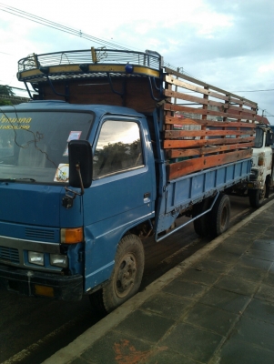 หกล้อ110ksหัวnprฝาขาวรถพร้อมใช้