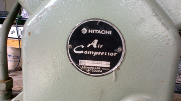 ปั้มลม Hitachi 5 HP ไฟ 220 โวลท์