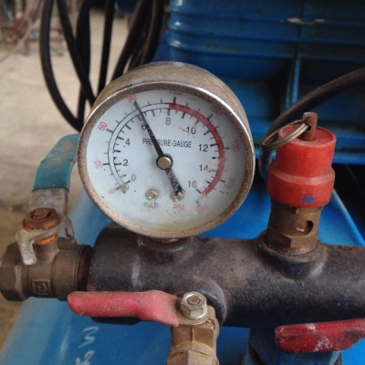 ปั๊มลมมือ 2 ใช้งานได้ดี ขนาด 200 ลิตร 7.5 แรง ต้องการขายเพราะจะเปลี่ยนไปใช้ปั๊มสกรู