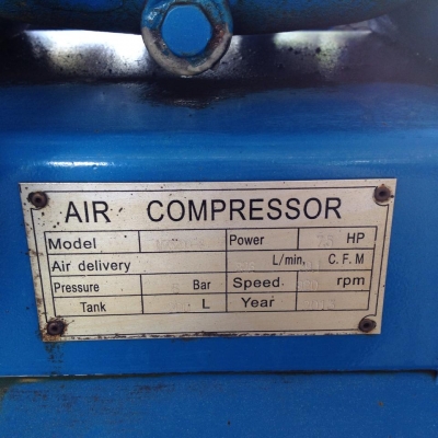 ปั๊มลมมือ 2 ใช้งานได้ดี ขนาด 200 ลิตร 7.5 แรง ต้องการขายเพราะจะเปลี่ยนไปใช้ปั๊มสกรู