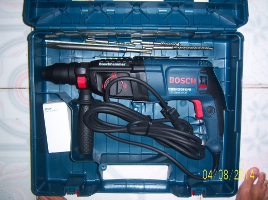 สว่าน โรตารี่ Bosch 2-26 800W ของใหม่อุปกรณ์ครบยกกล่องครับ สว่าน โรตารี่ Bosch 2-26 800W ของใหม่อุปกรณ์ครบยกกล่องครับ