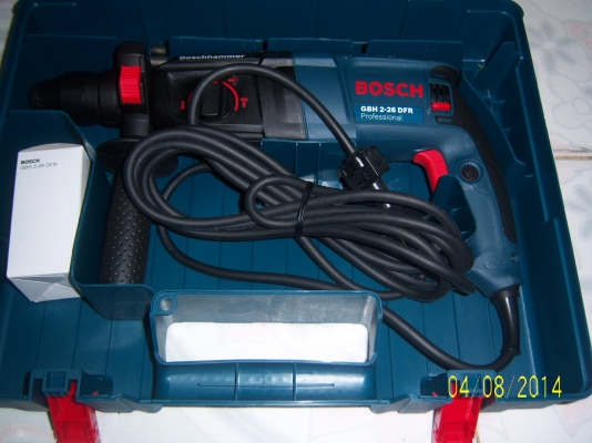 สว่าน โรตารี่ Bosch 2-26 800W ของใหม่อุปกรณ์ครบยกกล่องครับ สว่าน โรตารี่ Bosch 2-26 800W ของใหม่อุปกรณ์ครบยกกล่องครับ
