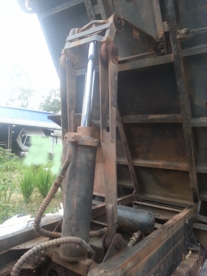 ขาย Isuzu Rock 6bg1 175 เกียร์Ho คลัตช์ลม เฟืองท้าย Rock ทิฟฟิี่ พาวเวอร์ แอร์เย็น ยาง825/20 กระบะดั้ม360 m.6 ตัน ยางหน้าใหม่