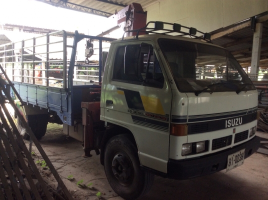 ขาย ISUZU 6ล้อติดเครน ห้างแท้ กะบะ4.3ม. ยาว5ม. เครน3ตัน พวงมาลัยพาว์เวอร์ ยางดี ครัทซีสวย ขาย 600,000 บาท