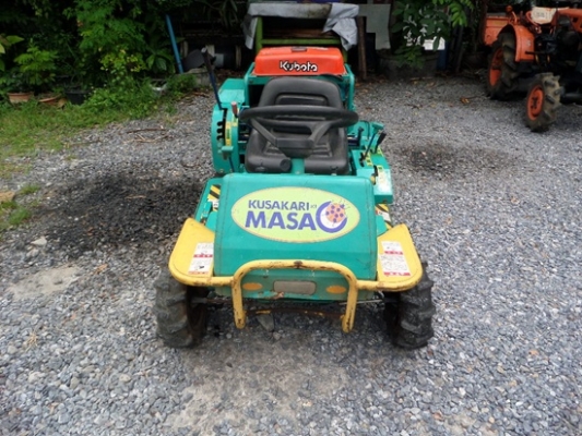 รถตัดหญ้าแบบนั่งขับ KUBOTA