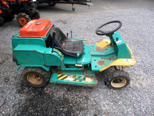 รถตัดหญ้าแบบนั่งขับ KUBOTA