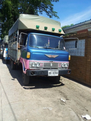 ขาย Hino KM กับ หกล้อเล้ก
