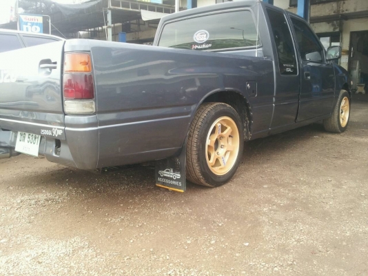 Isuzu มังกร สวยมาก สภาพเยี่ยม Isuzu มังกร สวยมาก สภาพเยี่ยม