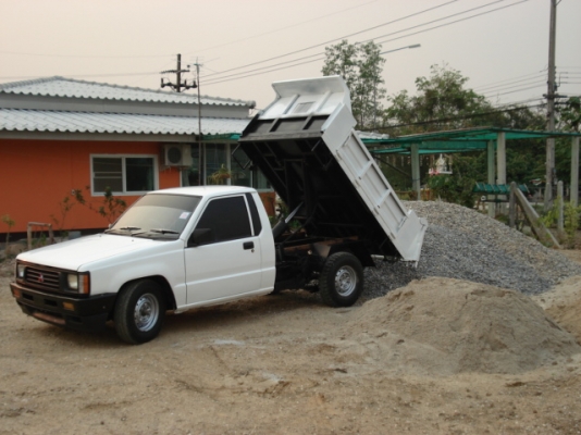 ขายรถมิตซูไซโคลนดั้ม โทร 081-8857576