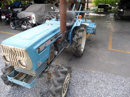 รถไถตีดินนั่งขับ MITSUBISHI D1600FD  16 แรง ขับ 4 นำเข้าจากญี่ปุ่น
