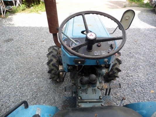 รถไถตีดินนั่งขับ MITSUBISHI D1600FD  16 แรง ขับ 4 นำเข้าจากญี่ปุ่น