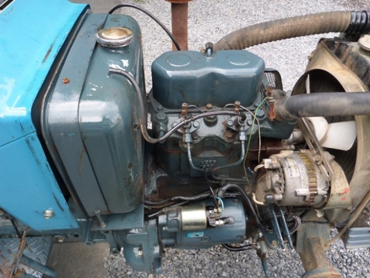 รถไถตีดินนั่งขับ MITSUBISHI D1600FD  16 แรง ขับ 4 นำเข้าจากญี่ปุ่น