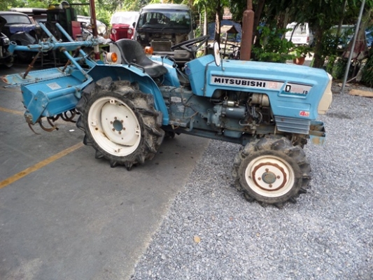 รถไถตีดินนั่งขับ MITSUBISHI D1600FD  16 แรง ขับ 4 นำเข้าจากญี่ปุ่น