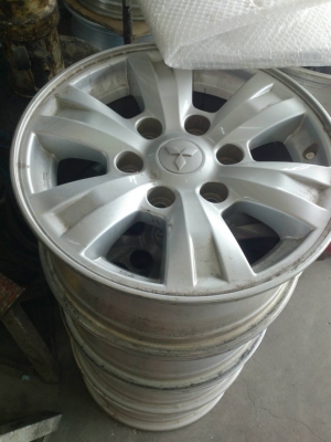 แม็กซ์ไททัลพลัส16ใหม่สภาพใหม่ไร้งานซ่อมพร้อมน็อต24ตัว แม็กซ์ไททัลพลัส16ใหม่สภาพใหม่ไร้งานซ่อมพร้อมน็อต24ตัว